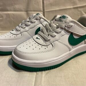 Nike White and Teal Sneakers
